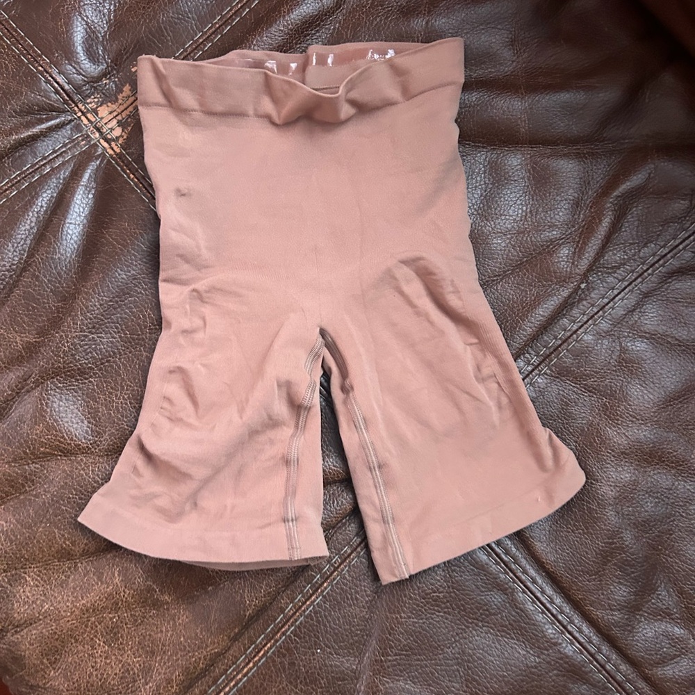 SKIMS Women's Brown Bike Shorts